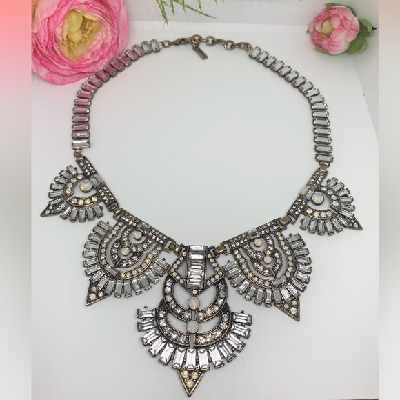 BaubleBar Jewelry - ⚜️BAUBLEBAR Statement Necklace